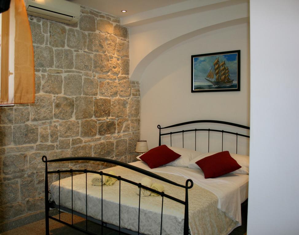 Rooms And Apartments Emily 3*