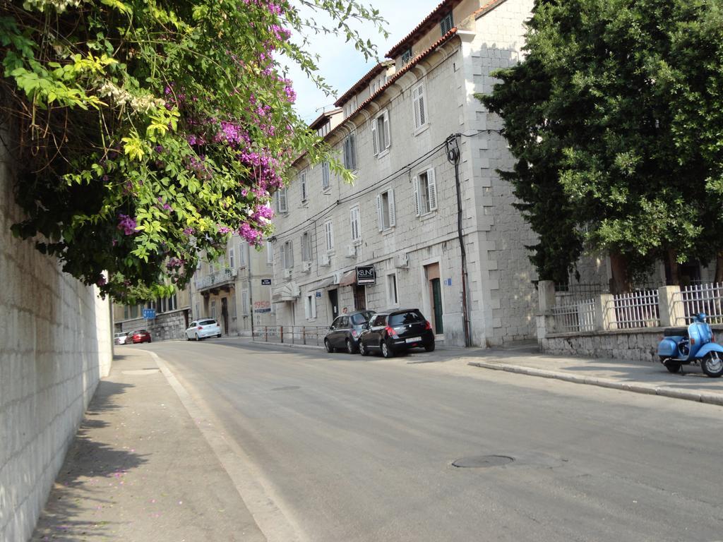Gostinjska kuća Rooms And Apartments Emily