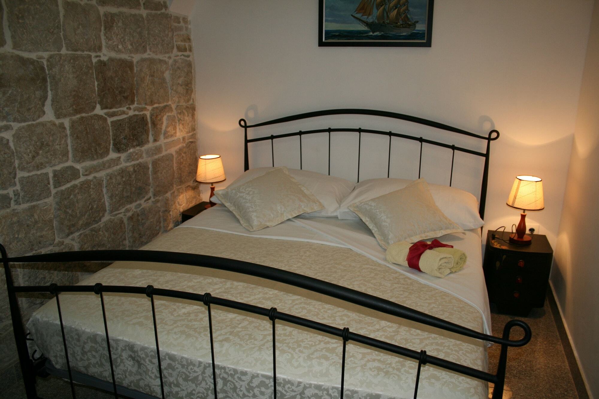 Gostinjska kuća Rooms And Apartments Emily